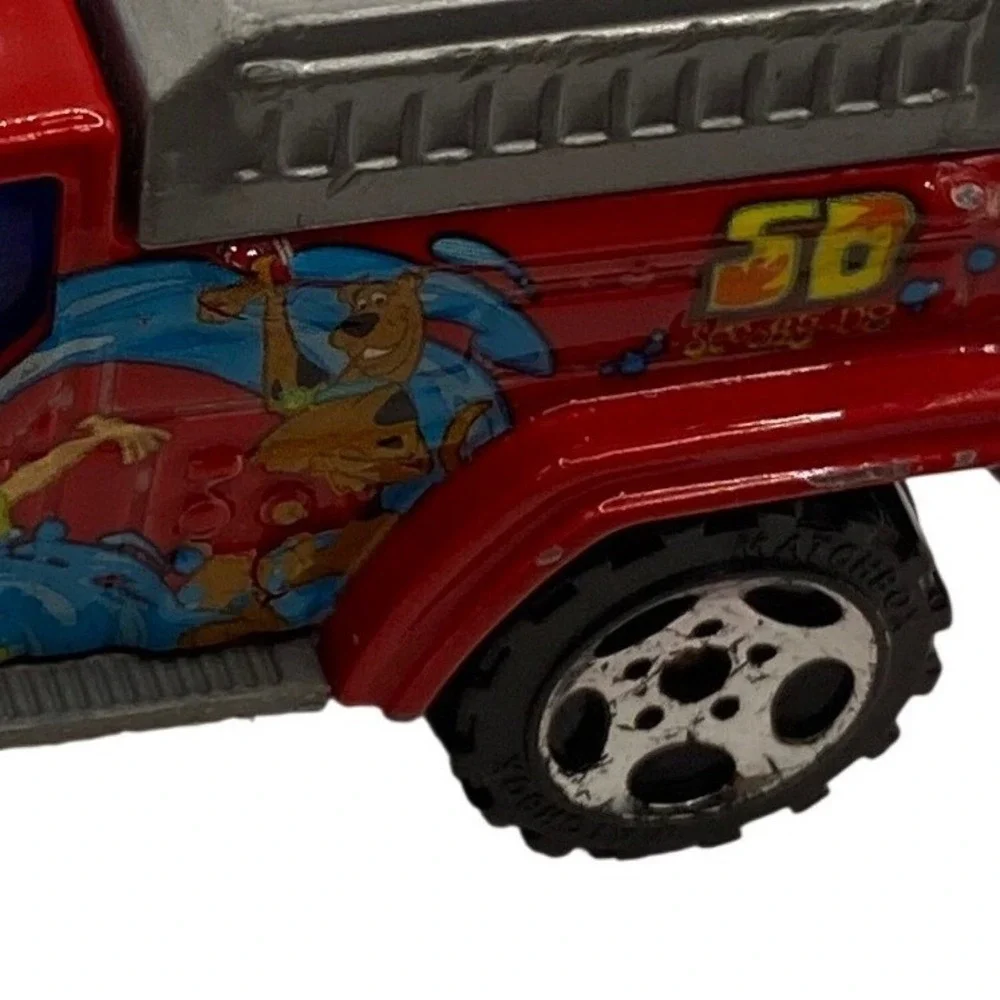 Vintage Matchbox 2003 Scooby-Doo 4x4 Fire Truck Red Die-cast‎ Toy Car Shaggy